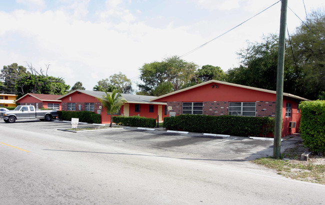 712 SW 15th Ave in Fort Lauderdale, FL - Foto de edificio - Building Photo