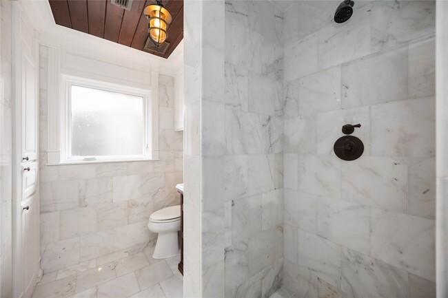 property at 4031 Fernwood Dr