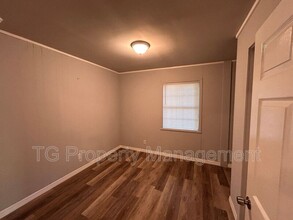 1648 Loyola Dr N in Jacksonville, FL - Building Photo - Building Photo