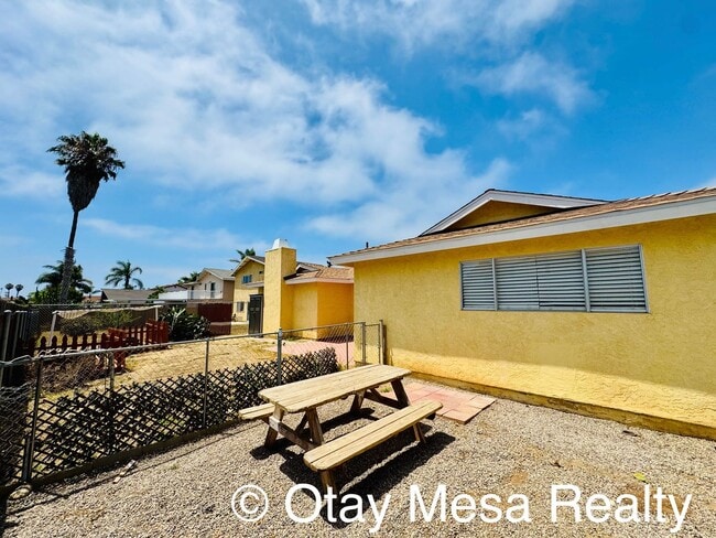 1133 Louden Ln in Imperial Beach, CA - Building Photo - Building Photo
