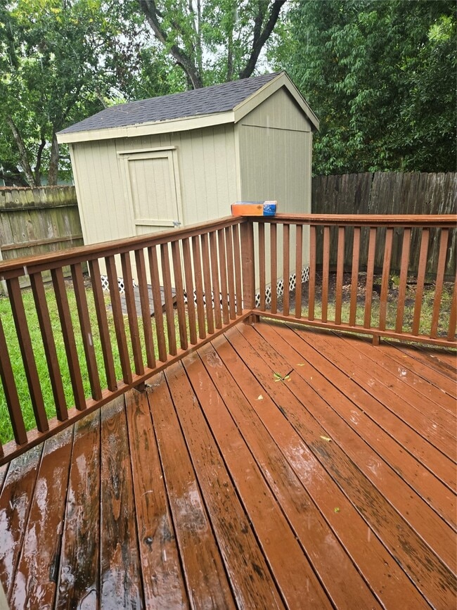 4215 Ross Ave in Bacliff, TX - Building Photo - Building Photo