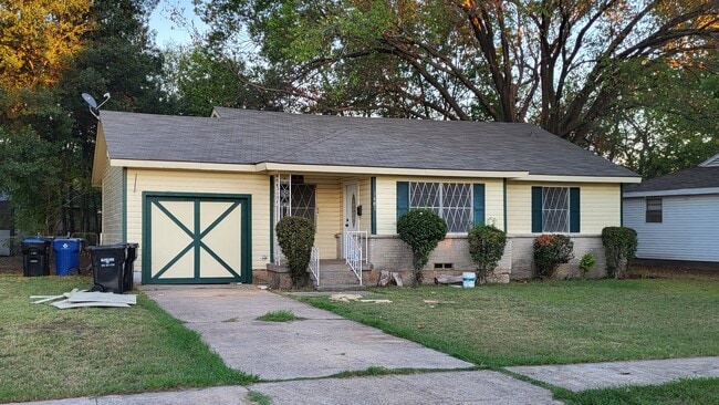 property at 3403 Briscoe St