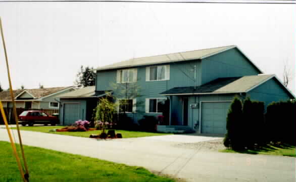 7716 51st Ave NE in Marysville, WA - Foto de edificio