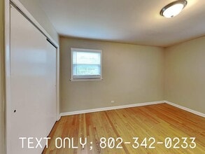 9615 S 53rd Ave in Oak Lawn, IL - Foto de edificio - Building Photo