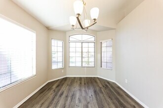 16359 N Oachs Dr in Surprise, AZ - Building Photo - Building Photo