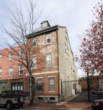 207-209 Vine St in Philadelphia, PA - Building Photo - Building Photo