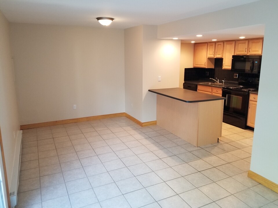 3061 Emmet Ave in Huntingdon, PA - Building Photo