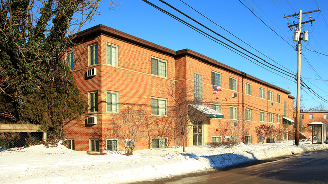 Maple Lee Apartments in Maple Heights, OH - Building Photo - Building Photo