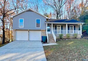 704 Captiva Ct SE in Huntsville, AL - Building Photo