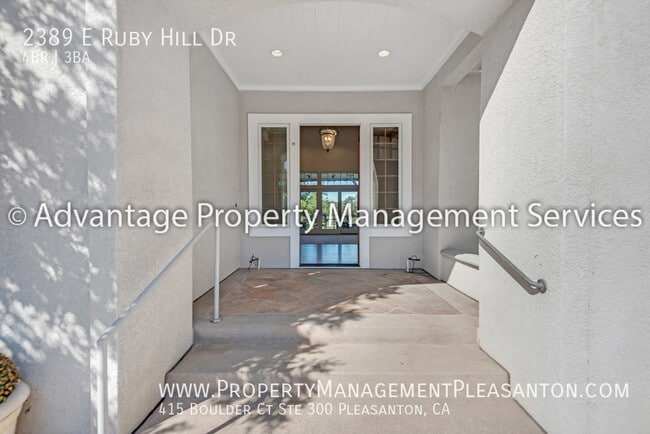 2389 E Ruby Hill Dr in Pleasanton, CA - Building Photo - Building Photo