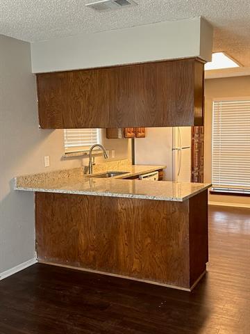 property at 1605 Hartford Dr
