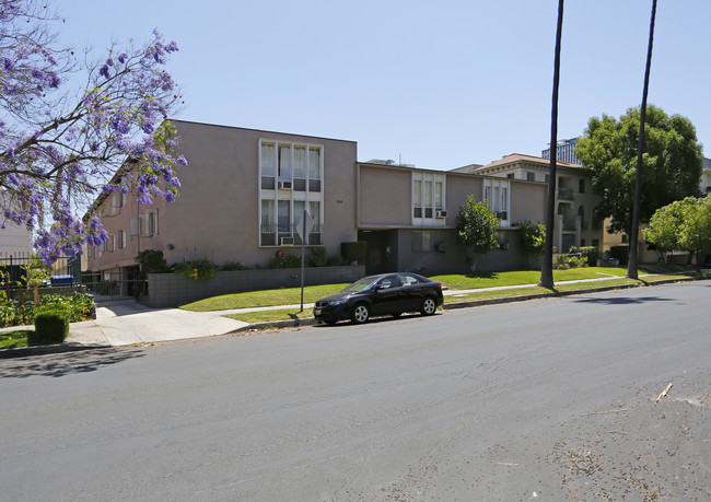 526 S St Andrews Pl in Los Angeles, CA - Building Photo - Building Photo