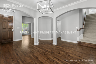 8024 Paisley in The Colony, TX - Foto de edificio - Building Photo