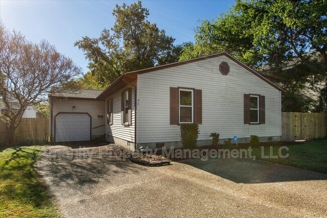 36 Old Fox Hill Rd in Hampton, VA - Building Photo - Building Photo