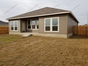 7601 Park Meadow Dr in Temple, TX - Building Photo - Building Photo