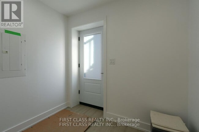 72 Chester Ave in Toronto, ON - Building Photo - Building Photo