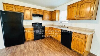 5942 NE 42nd St in Kansas City, MO - Building Photo - Building Photo