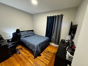 55 Collins St in Lynn, MA - Building Photo - Building Photo