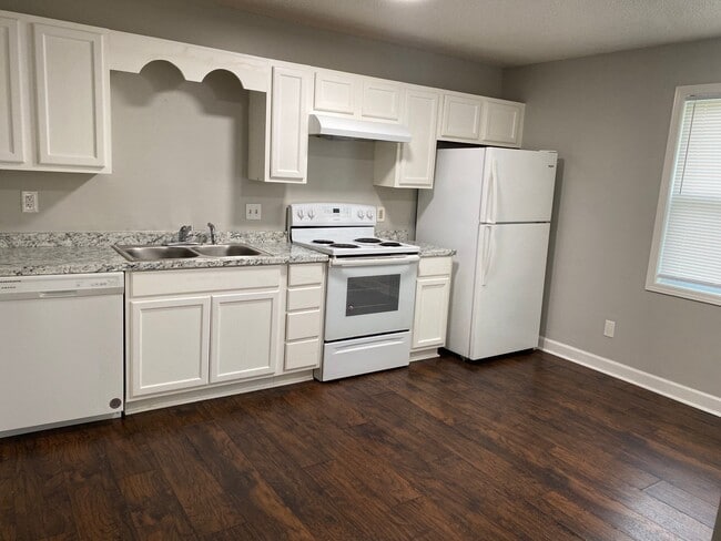 21 Judson Cv, Unit 1 in Jackson, TN - Building Photo - Building Photo