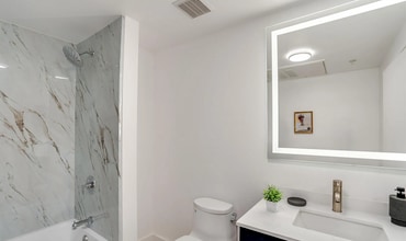 1451 S Halsted St, Unit 1451 in Chicago, IL - Building Photo - Building Photo
