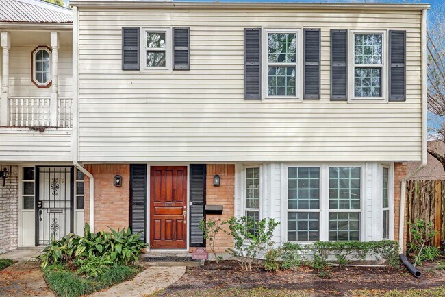 12921 Trail Hollow Dr
