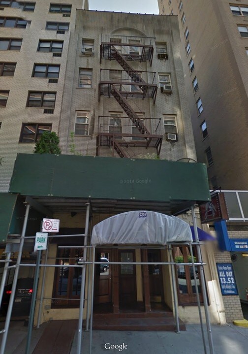 339 E 75th St in New York, NY - Foto de edificio