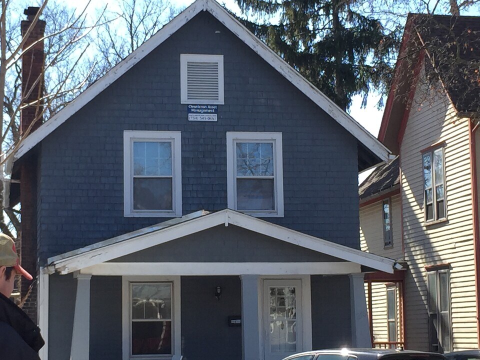 216 Packard St in Ann Arbor, MI - Foto de edificio