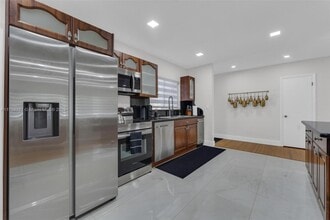 7900 SW 97th Ter in Miami, FL - Building Photo - Building Photo