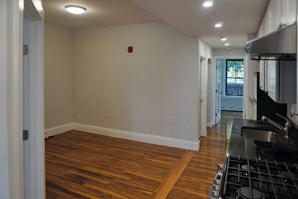 108 Willow St, Unit 114-03 in Cambridge, MA - Foto de edificio - Building Photo