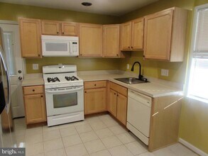 7305 Charlotte St in Springfield, VA - Building Photo - Building Photo