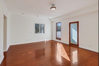 1411-1413 Cloverfield Blvd in Santa Monica, CA - Building Photo - Interior Photo