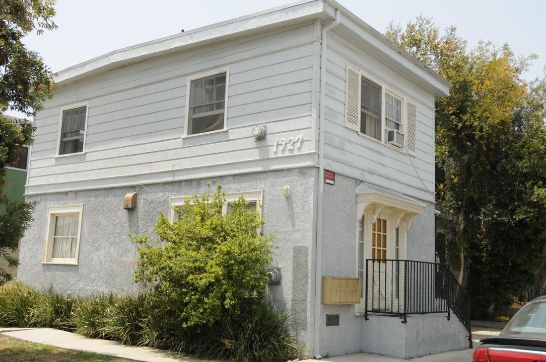 1927 S Shenandoah St in Los Angeles, CA - Foto de edificio