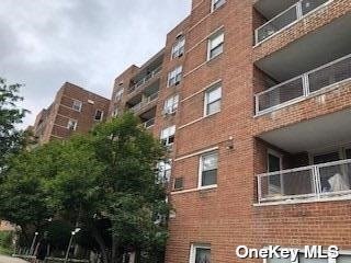60-11 Broadway-Unit -4N in Queens, NY - Building Photo