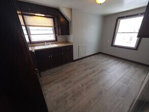 3260 N 49th St in Milwaukee, WI - Building Photo - Building Photo