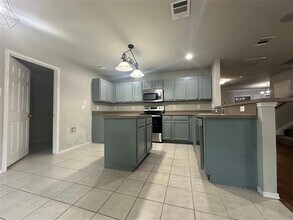 2525 Mesa Valley Dr in McKinney, TX - Building Photo - Building Photo