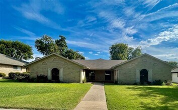 2804 Clear Springs Dr in Plano, TX - Building Photo - Building Photo