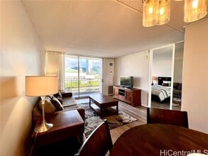 400 Hobron Ln in Honolulu, HI - Building Photo - Building Photo