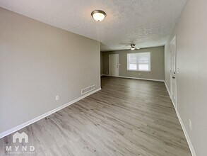 201 Dock Hyde Rd in Carrollton, GA - Building Photo - Building Photo