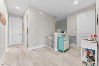 2609 Seychelles Cir in Naples, FL - Building Photo - Building Photo