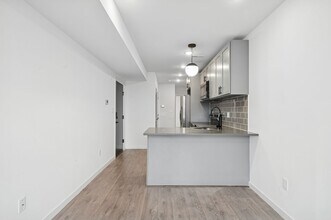 1454 N 57th St-Unit -UNIT 2 in Philadelphia, PA - Building Photo - Building Photo