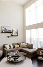 222 Wisconsin Street in Eau Claire, WI - Foto de edificio - Interior Photo