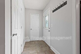 313 Clearwater Dr in Goose Creek, SC - Building Photo - Building Photo