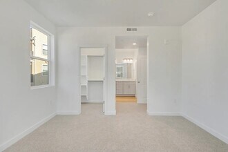 8355 S Sky Mirror Ln, Unit 304 in Sandy, UT - Building Photo - Building Photo
