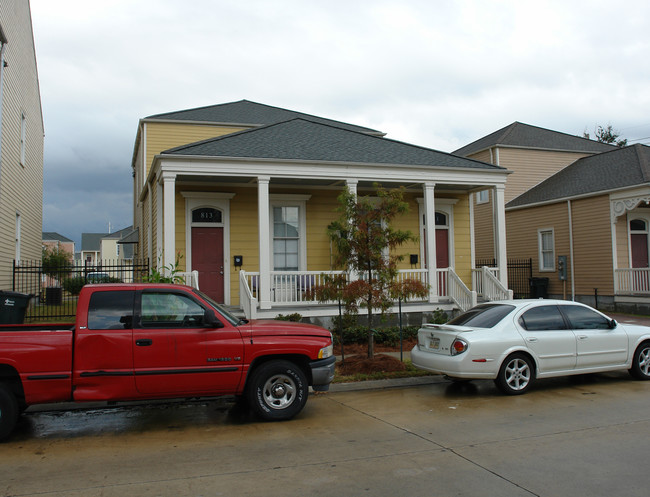 811 St Andrew St in New Orleans, LA - Foto de edificio - Building Photo