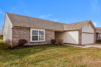 8406 Southern Springs Way in Indianapolis, IN - Foto de edificio - Building Photo