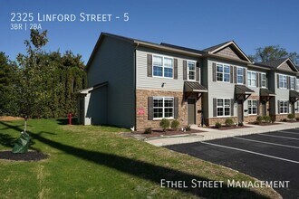 2325 Linford St in Bethlehem, PA - Foto de edificio - Building Photo