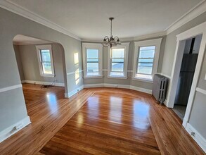 217 S Whittlesey Ave, Unit 2nd floor in Wallingford, CT - Foto de edificio - Building Photo