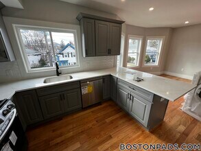 42 George St in Medford, MA - Building Photo - Building Photo