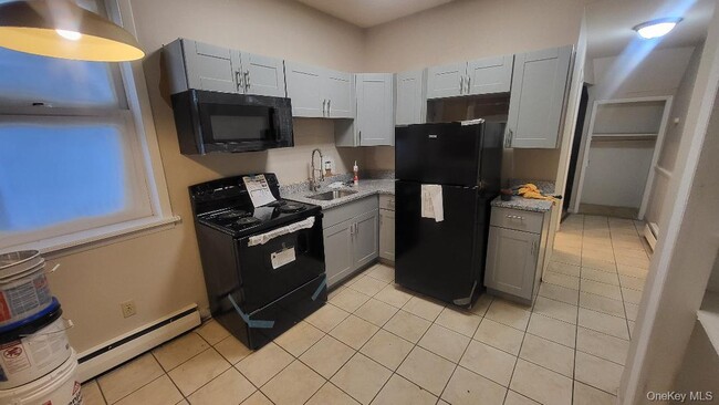 212 Church St in Poughkeepsie, NY - Building Photo - Building Photo