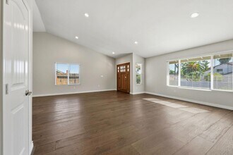 17212 Matinal Rd in San Diego, CA - Building Photo - Building Photo